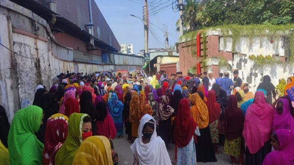 গাজীপুরে কয়েক কারখানায় শ্রমিক অসন্তোষ, চারটির উৎপাদন বন্ধ