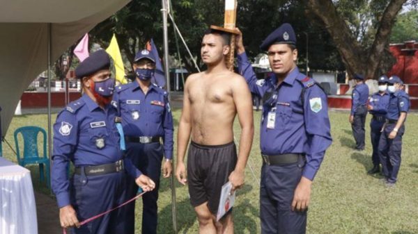 পুলিশে বড় নিয়োগ, জিপিএ ২.৫ হলেই আবেদন