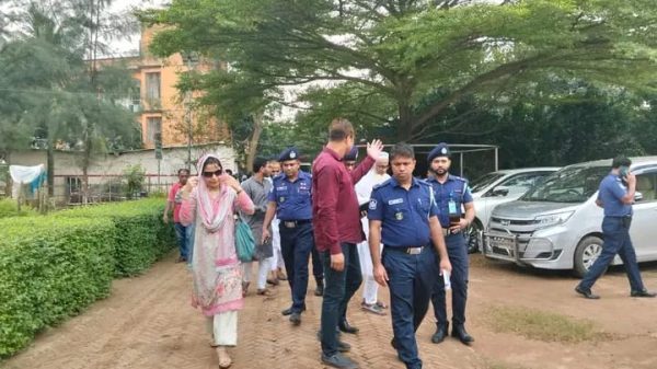 বিএনপি নেতা হারিছ চৌধুরীর লাশ উত্তোলন