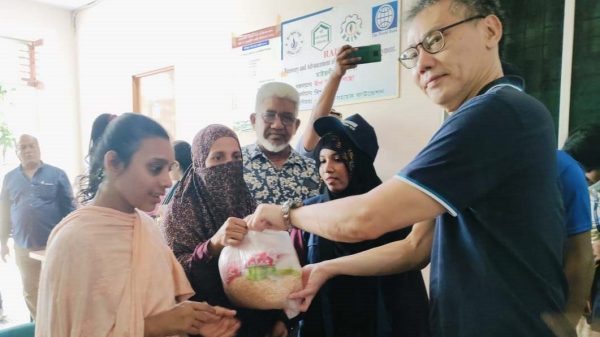 মানবিক বিপর্যয় রোধে দুর্গত এলাকায় দ্বীপ উন্নয়ন সংস্থার কার্যক্রম