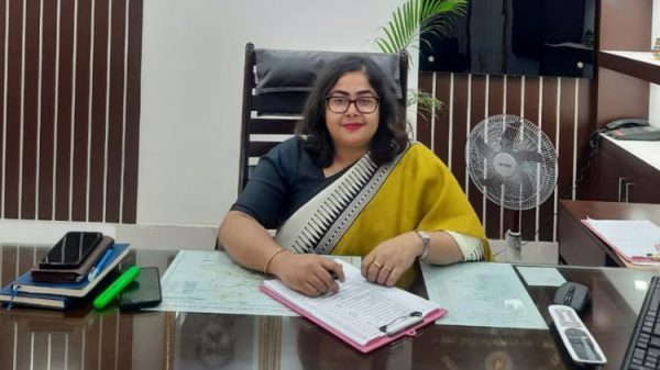 দূর্নীতির পরও বহাল তবিয়তে মোহনপুরের ইউএনও আয়শা সিদ্দিকা