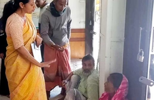 ঠাকুরগাঁওয়ে জেলা প্রশাসকের গণশুনানিতে উপকৃত মানুষেরা