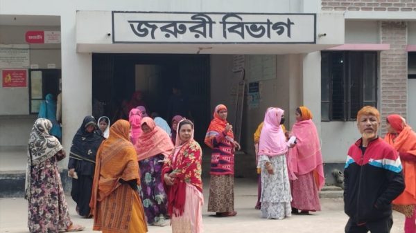শিবগঞ্জ উপজেলা স্বাস্থ্য কমপ্লেক্সে দালাল দৌরাত্ম্য
