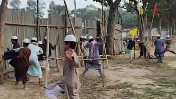 নারীদের ফুটবল ম্যাচ বন্ধে মাঠে হামলা!