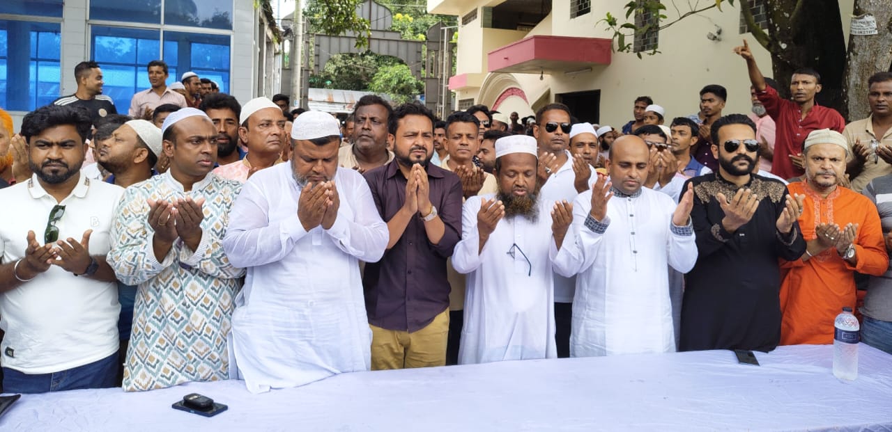 পুঠিয়ার বিড়ালদহে বিএনপি নেতা দাউদ মোল্লা ও নুহু মোল্লার রুহের মাগফিরাত কামনায় দোয়া মাহফিল অনুষ্ঠিত