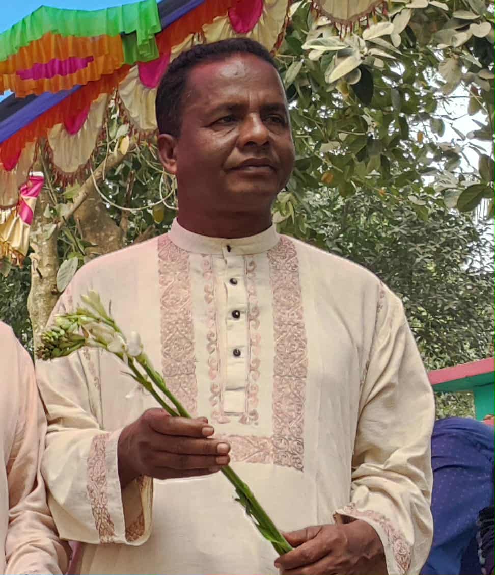 দর্শনায় সাংবাদিককে ডেকে নিয়ে শারিরিক নির্যাতন নিন্দার ঝড়