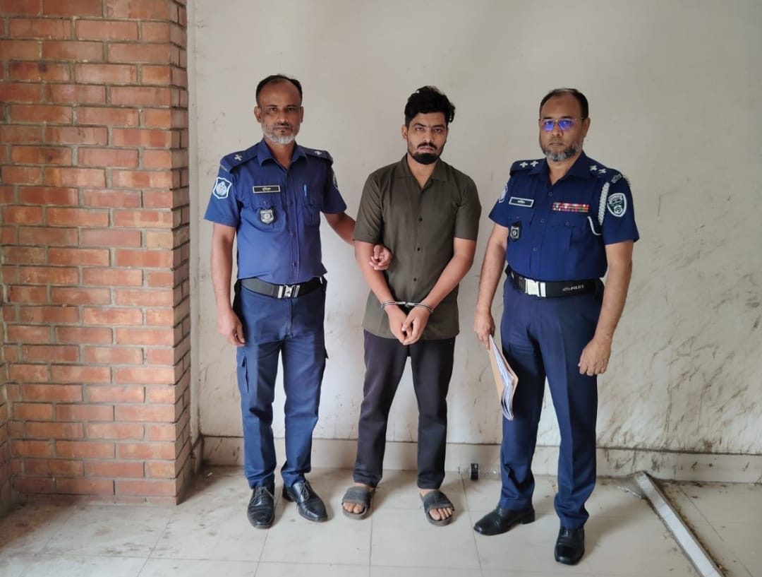 লিবিয়ায় বাংলাদেশী যুবককে অপহরণ করে ২০ লক্ষ টাকা আদায়, মানব পাচারকারী চক্রের সদস্য গ্রেপ্তার