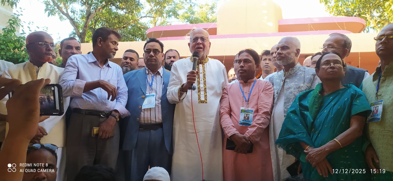 রাউজানে অন্নদা ঠাকুরের ১৩৫ তম শুভ আবির্ভাব উপলক্ষে ষোড়শ প্রহরব্যাপী মহানাম সংকীর্তন