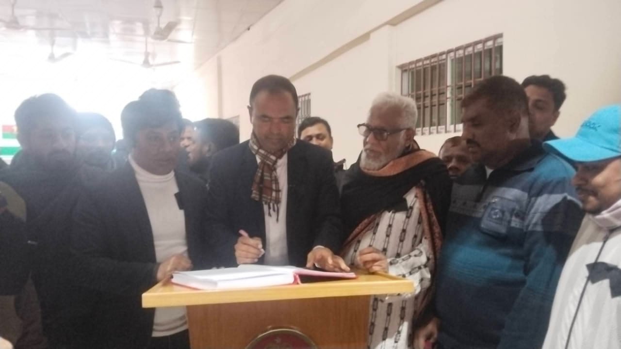কুমিল্ল সদর উপজেলা বিএনপির উদ্যোগে খালেদা জিয়ার স্মরণে দোয়া মাহফিল ও শোকবইয়ে স্বাক্ষর
