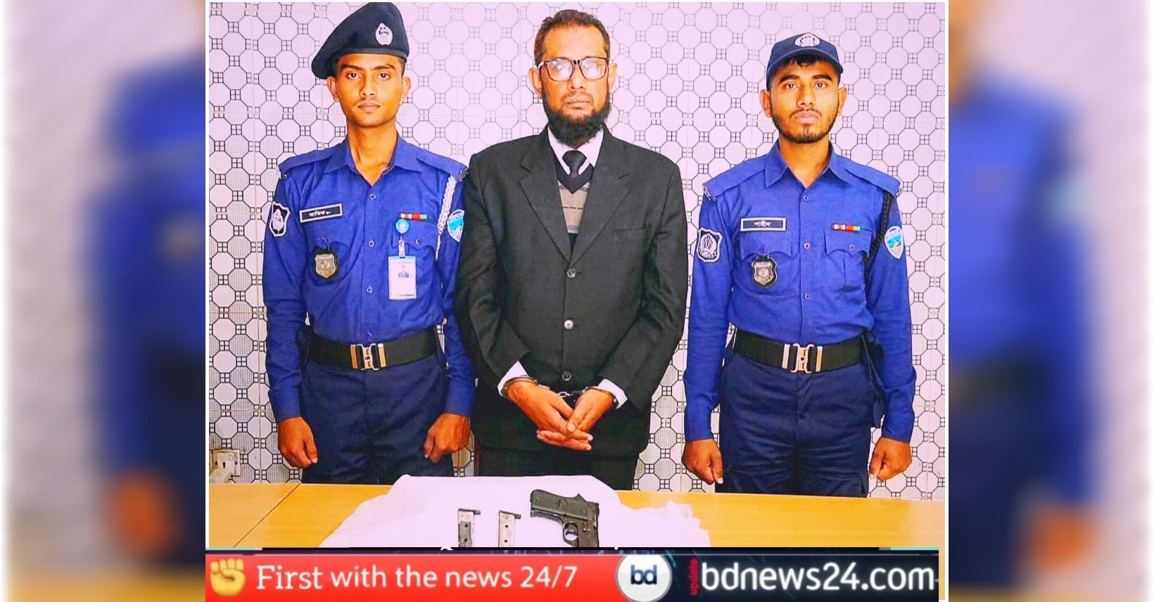কুমিল্লায় যুবকের দেয়া তথ্যে জামায়াত নেতার বাসায় মিললো অস্ত্র ও গুলি