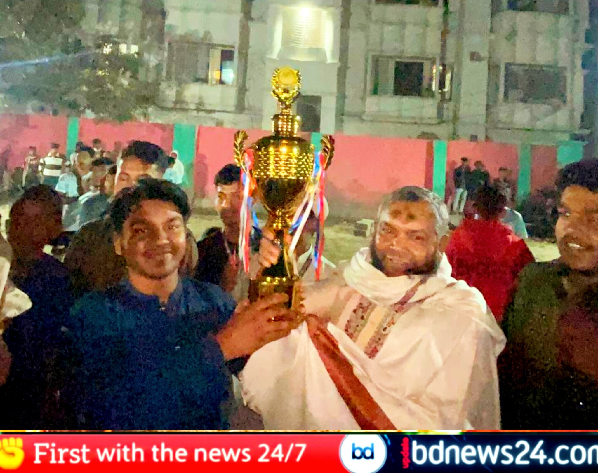 চৌমুহনীতে ফুটবল উন্মাদনা: শিরোপা জিতলো পদ্ম কুঁড়ি একাদশ