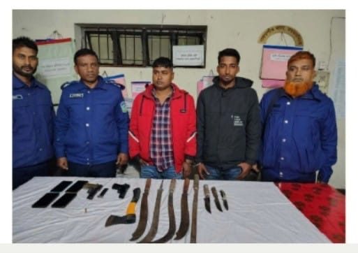 অস্ত্রসহ উপজেলা ছাত্রদলের আহ্বায়কসহ তিনজন গ্রেপ্তার