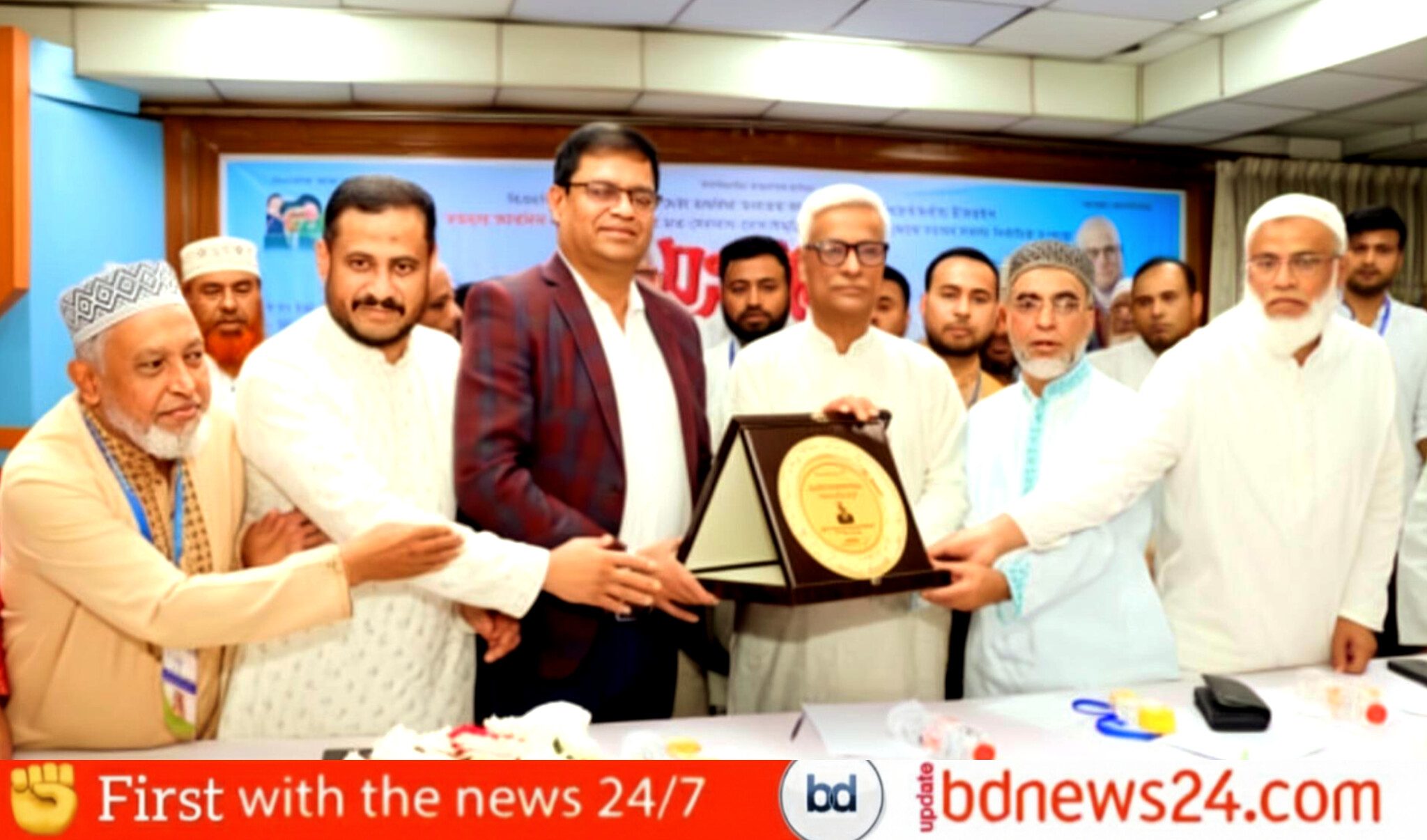 আইডিইবি ভবনে এমপি জয়নুল আবদিন ফারুককে সংবর্ধনা এজিএম ও ইফতার মাহফিলে ব্যাপক সাড়া