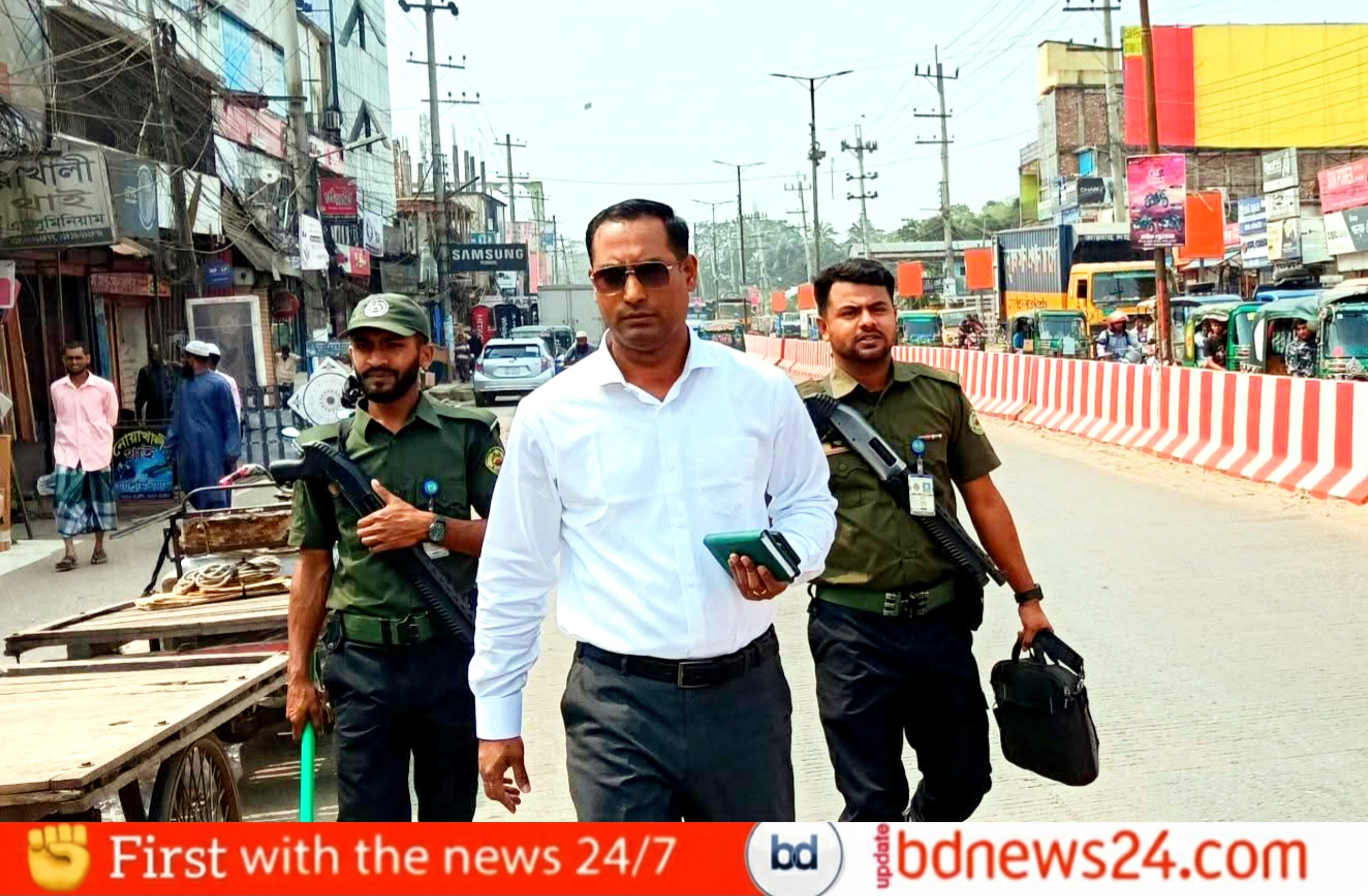 বেগমগঞ্জে ইউএনও’র ত্রিমুখী অ্যাকশন অভিযান ;সরছে শহরের ময়লা