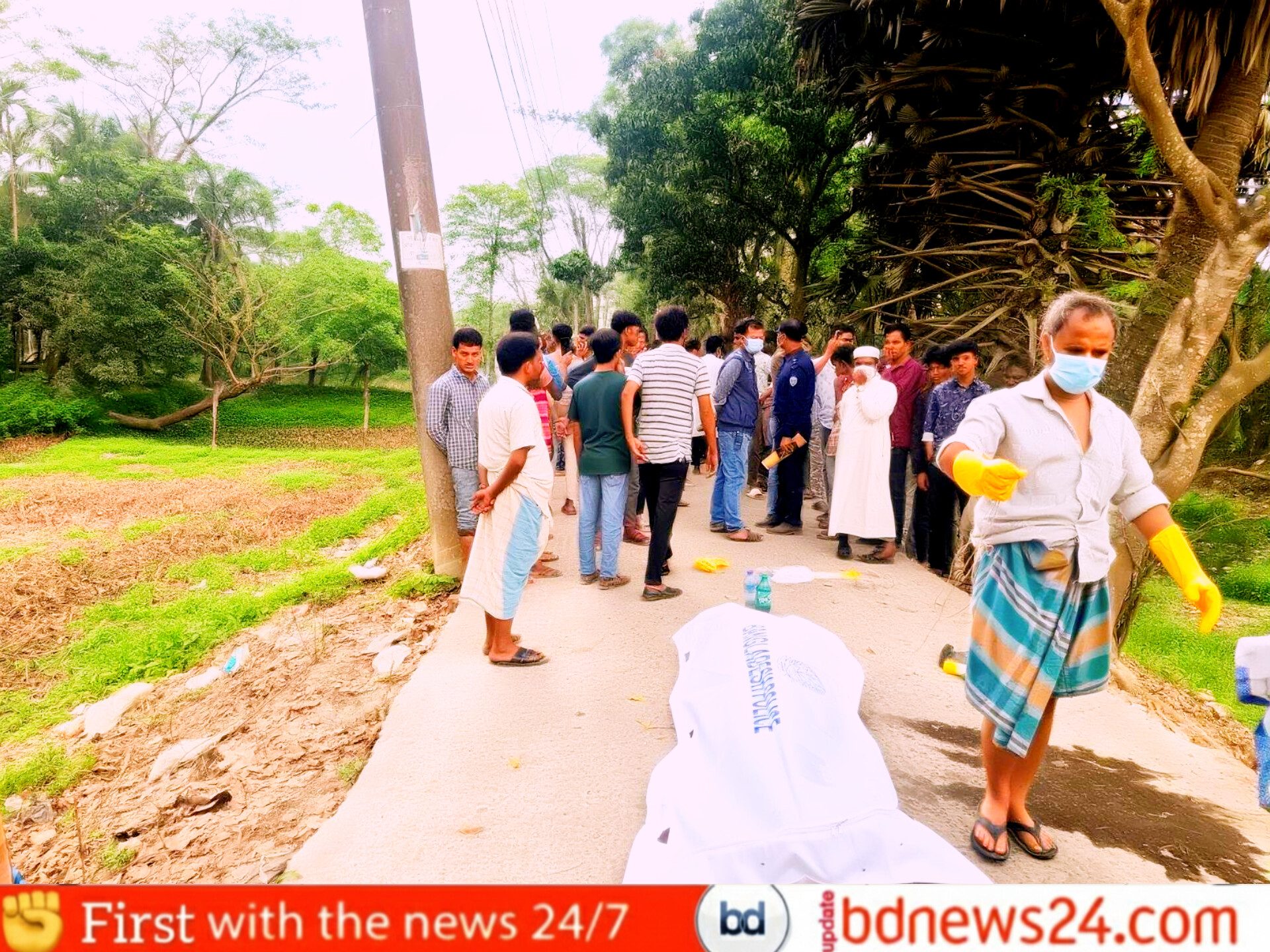 নোয়াখালীতে অজ্ঞাত যুবকের বস্তাবন্দী গলাকাটা লাশ উদ্ধার