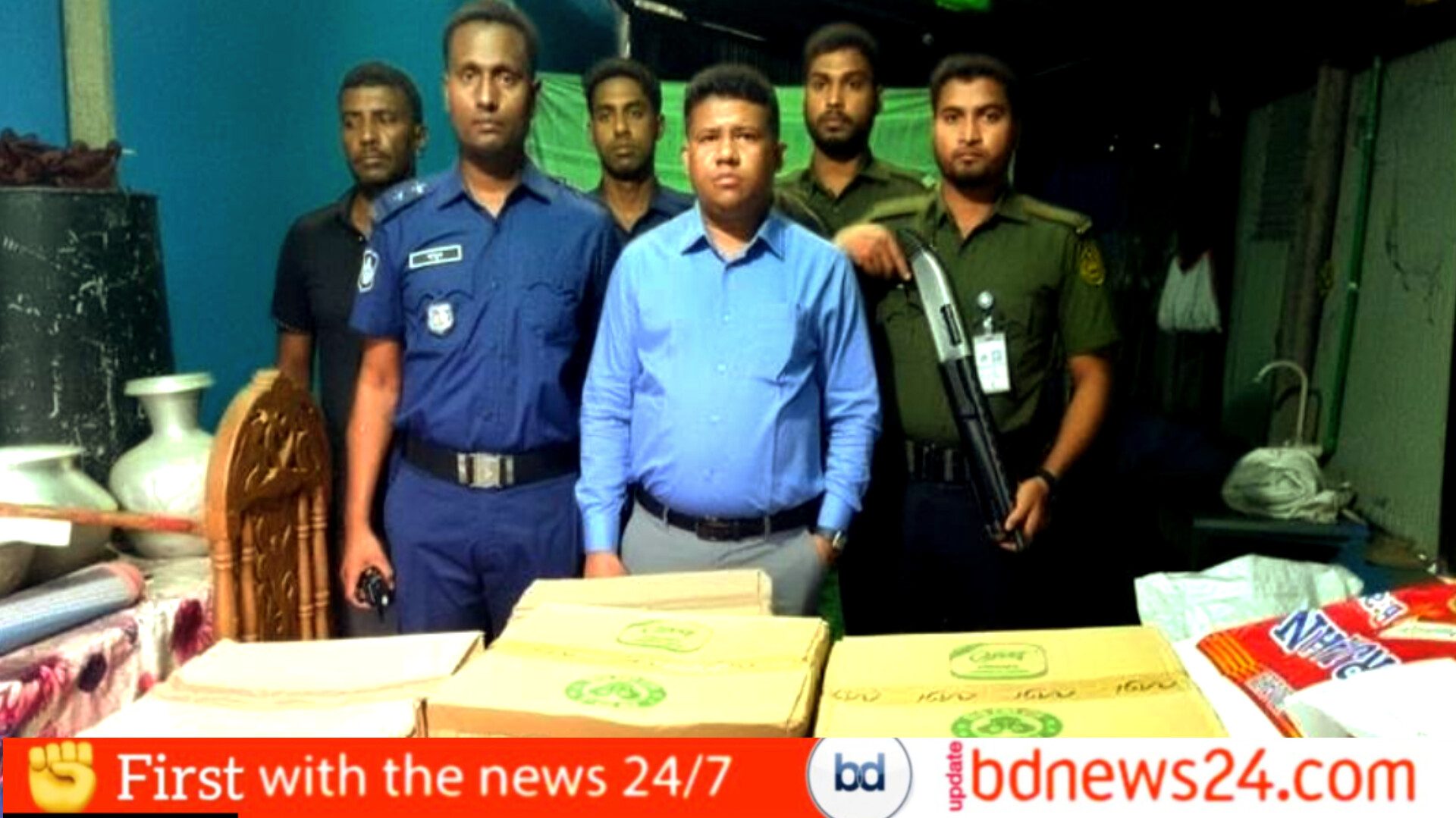 নোয়াখালীতে টিসিবির পণ্য মজুত ডিলারকে জরিমানা ও লাইসেন্স বাতিলের সুপারিশ