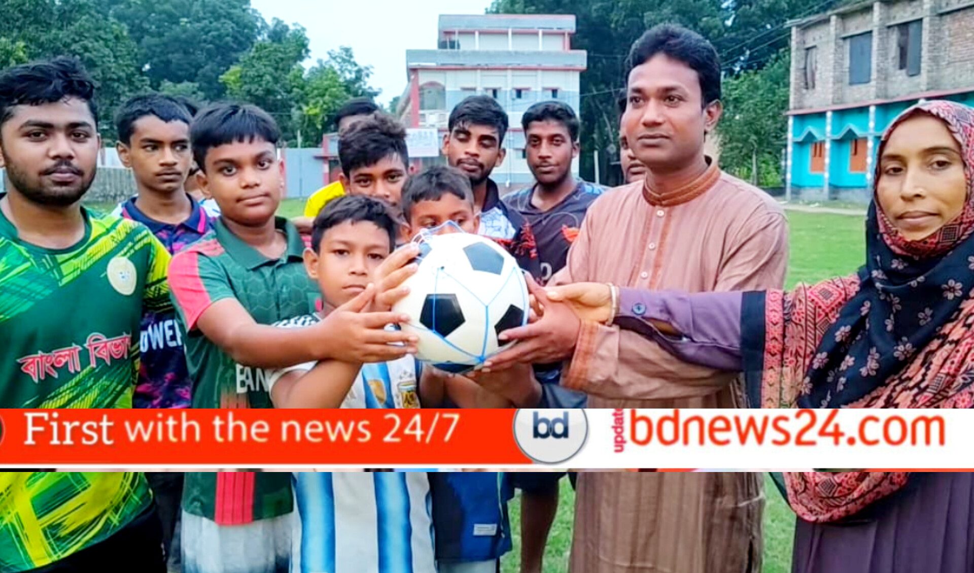 মাদকনিয়ন্ত্রণ নয় নির্মুলের পক্ষে আমি শিবপুর হাট স্কুল মাঠে যুবদল নেতা সোহেল রানা